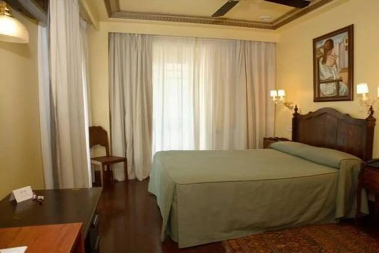 La Galeria Hotel San Sebastian 2*,