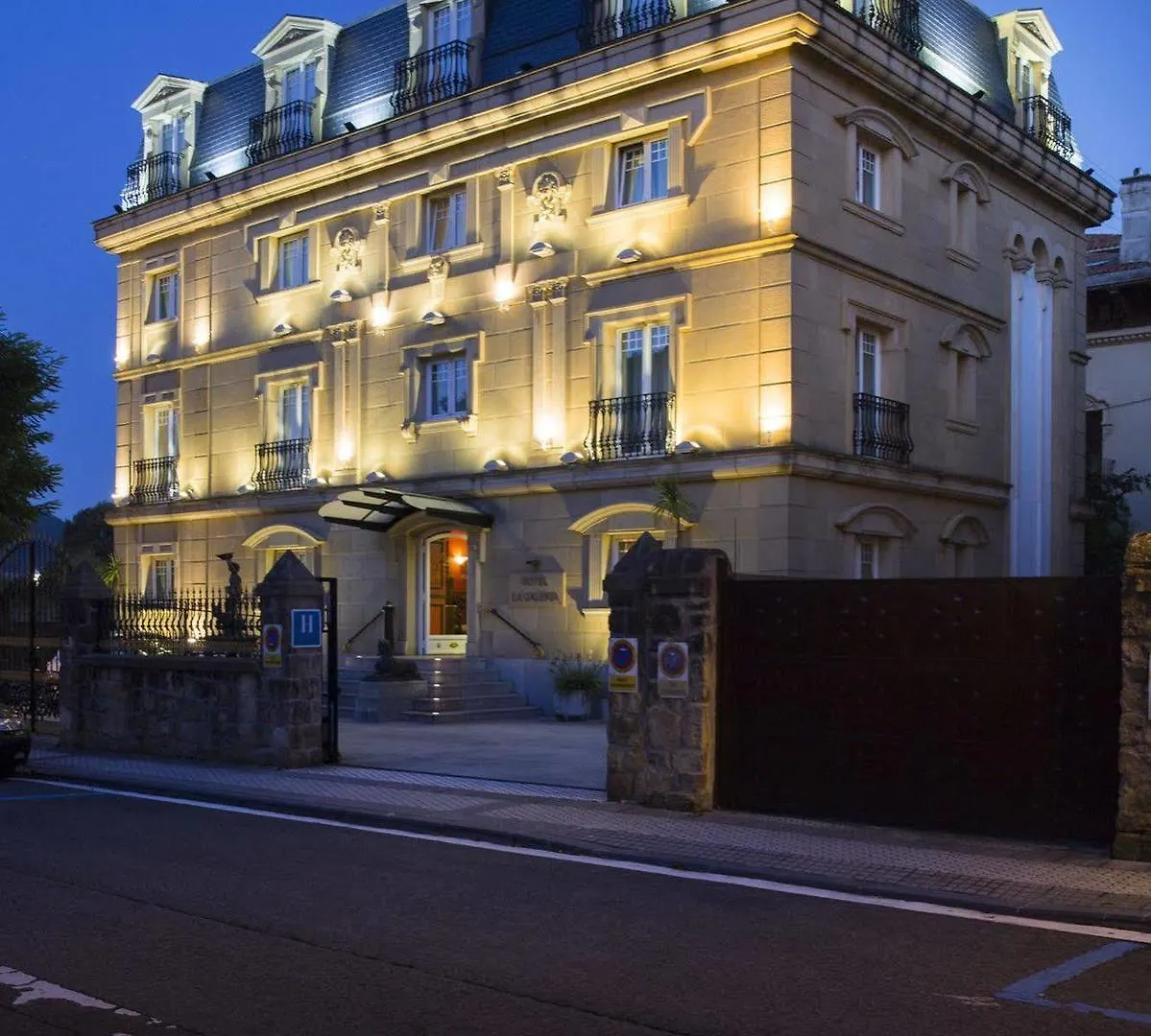 La Galeria Hotel San Sebastian 2*,