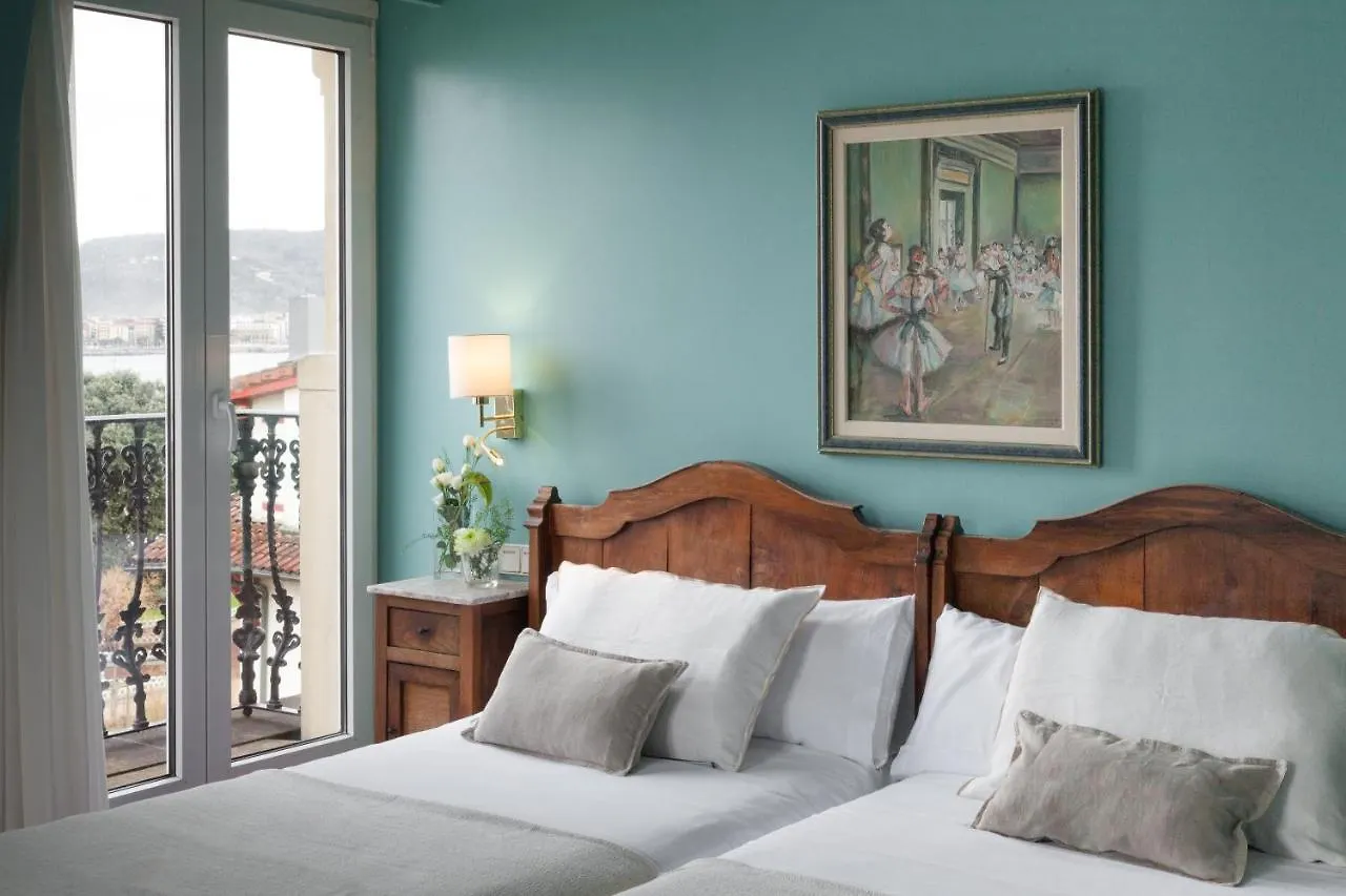 **  La Galeria Hotel San Sebastian Spain
